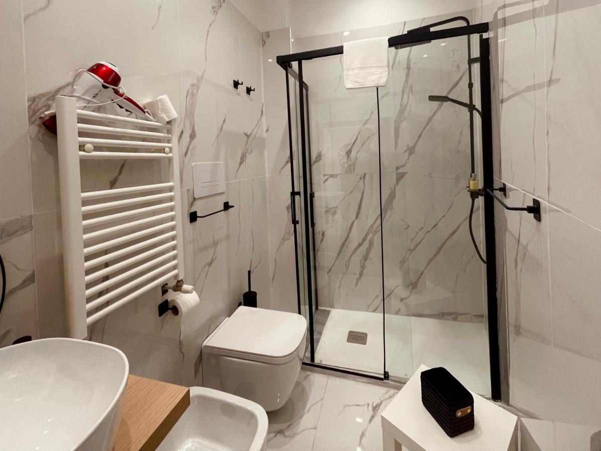 La Suite Di Dante Napoli Exterior photo